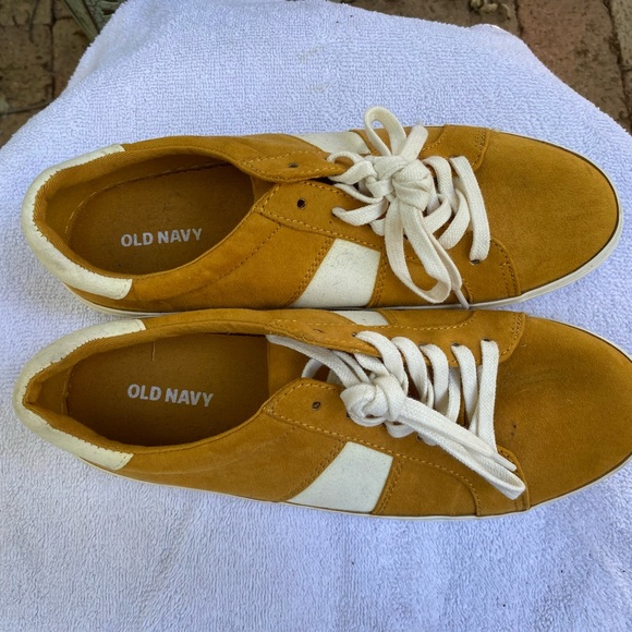 Old Navy faux suede sneakers - Picture 2 of 6